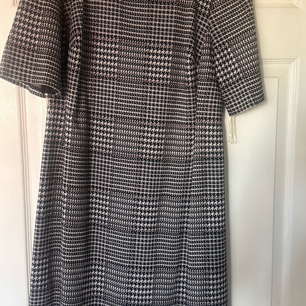 American Living Black and White Raglan Sheath Dress